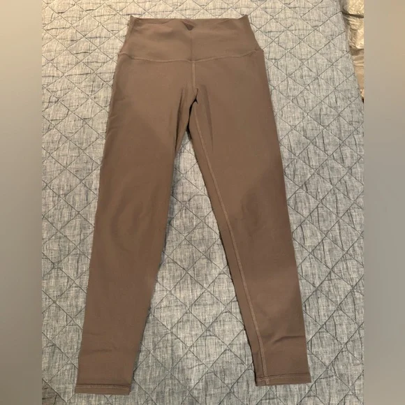 ALO Yoga Purple Grey Leggings 7/8 - Picture 7 of 7